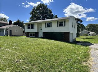 20 Deb Ellen Dr, Rochester, NY 14624