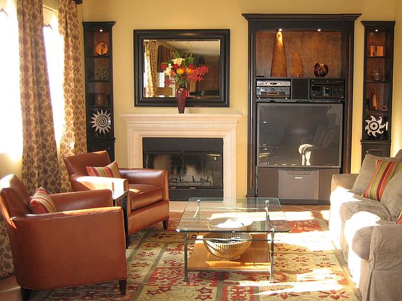 Great Room w/ Custom Built-ins