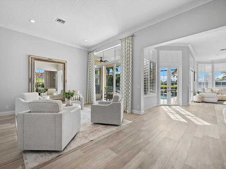 7557 Preserve Dr — Photo 8