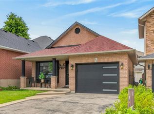 195 Locheed Dr, Hamilton, ON L8T 5A5