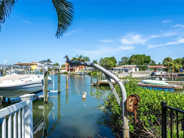 399 79th St S, Saint Petersburg, FL 33707
