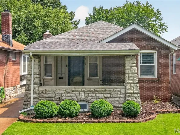 3999 Dover Pl, Saint Louis, MO 63116