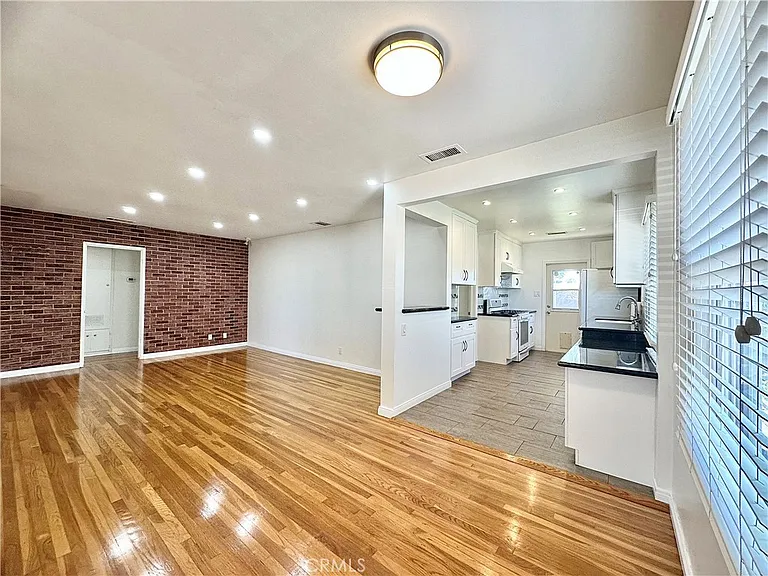 1527 Lancewood Ave — Photo 3