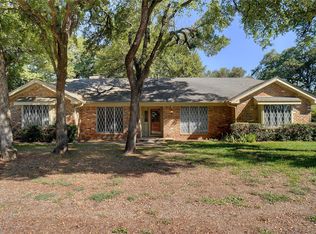 1715 Boston Ave, Bridgeport, TX 76426