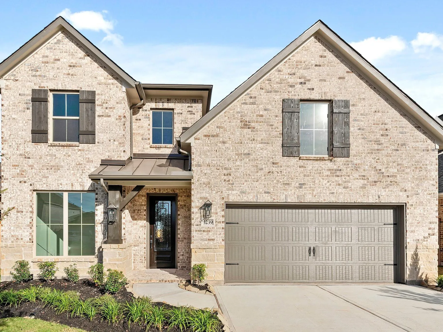 4 bed, 3.5 bath, 2767 sqft, $3,500 — Photo 2
