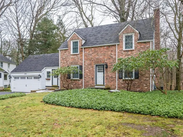 298 Oakridge Dr, Rochester, NY 14617