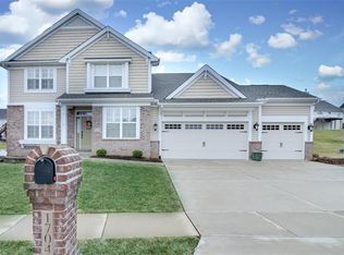 1704 Wellington Woods Dr, Eureka, MO 63025