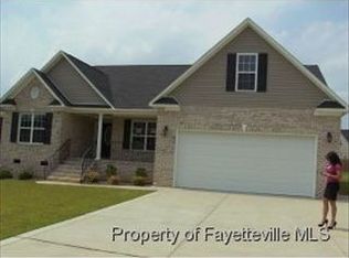 8408 Frenchorn Ln, Fayetteville, NC 28314