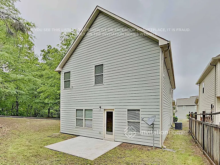 906 Grenier Ter — Photo 14