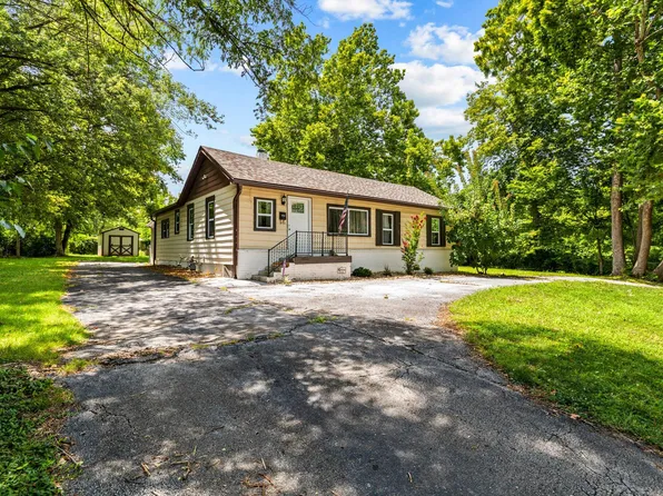 2726 W Olive Street, Springfield, MO 65802