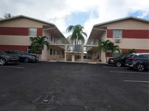 2829 Van Buren Street #203, Hollywood, FL 33020