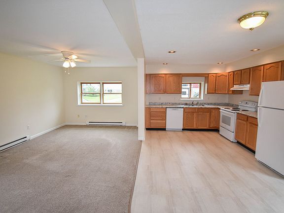 3rd image of 618-622 E Main St #622A