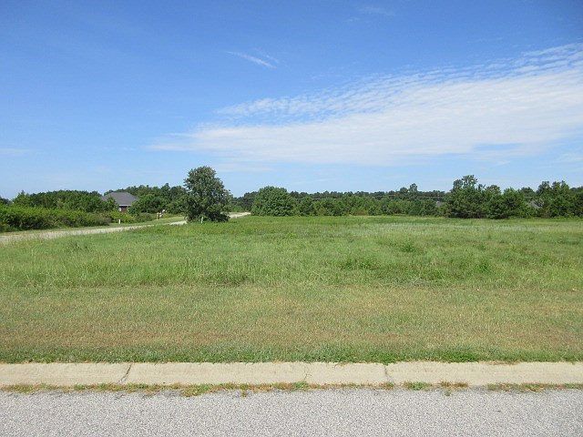 2nd image of 575 Brushwood Dr