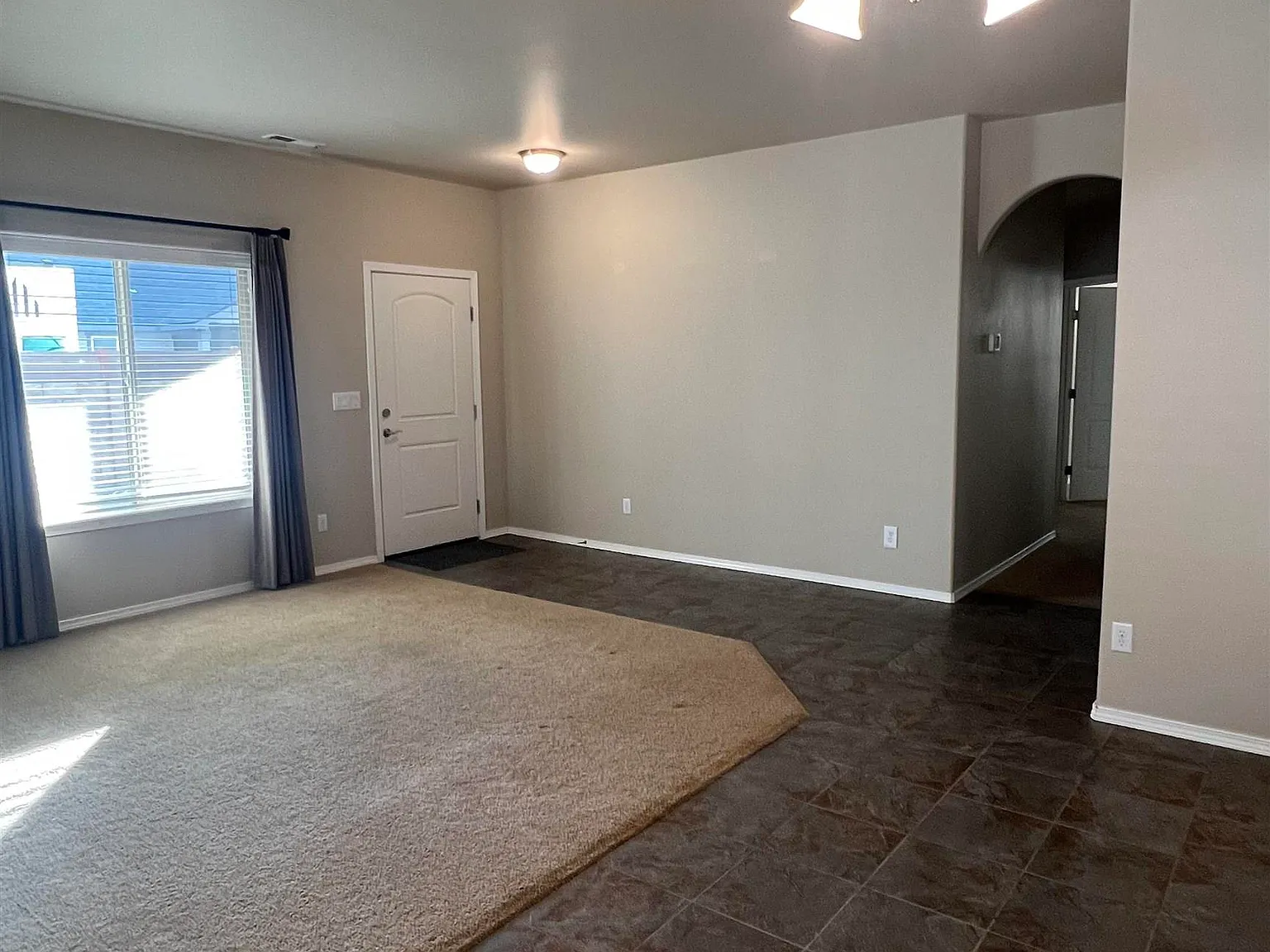 3 bed, 2.0 bath, 2335 sqft, $2,550 — Photo 4