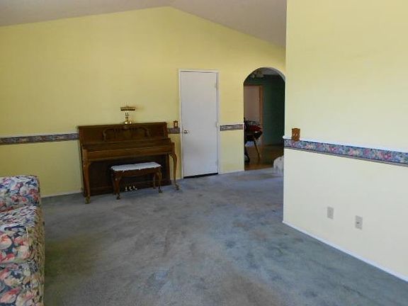 3rd image of 13211 Deer Brush Ct