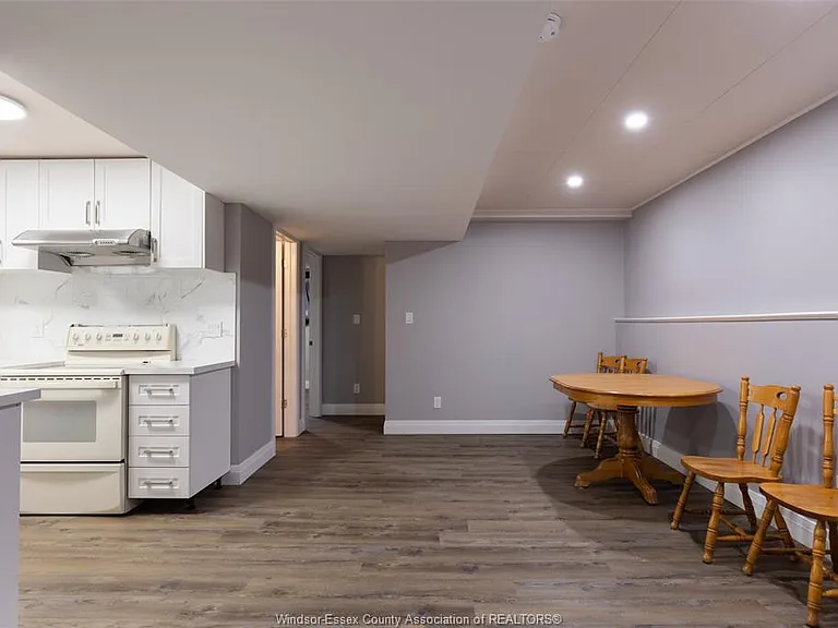 1044 Lena Ave #LOWER — Photo 6