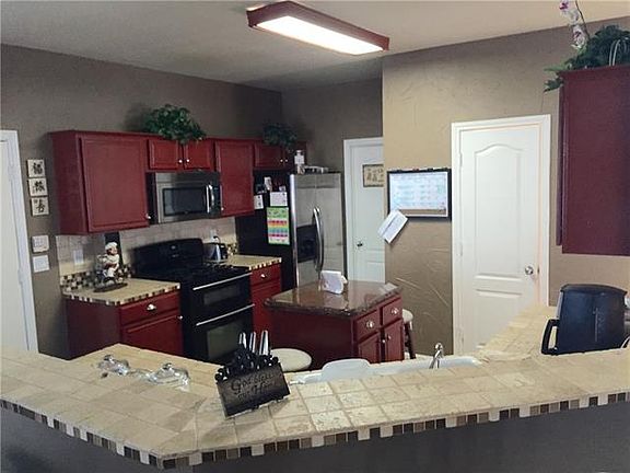 5th image of 5405 Palace Dr