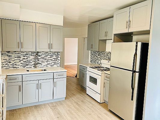 1st image of 147-29 Ferndale Ave #2