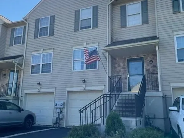 103 Bramble Ln, Perkasie, PA 18944