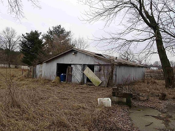 3rd image of 7540 S Us Highway 35