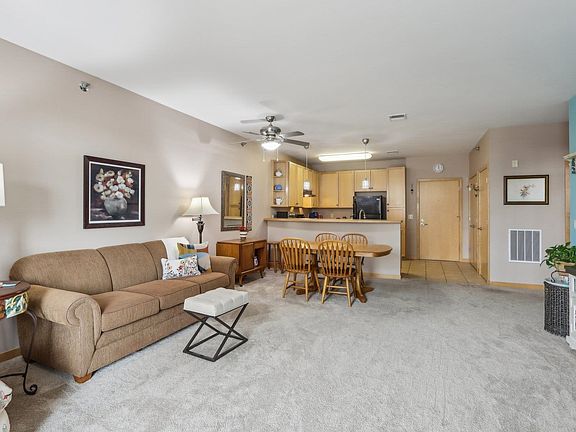 5th image of 201 E Lane St APT 206