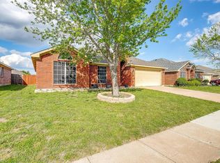 946 Micah Rd, Burleson, TX 76028