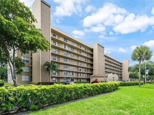 4570 NW 18th Ave #6, Pompano Beach, FL 33064