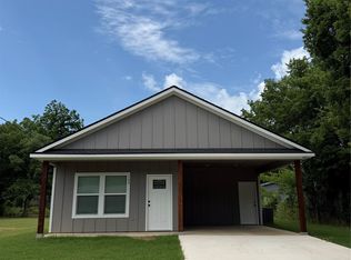 105 Russell Rd, Caddo, OK 74729