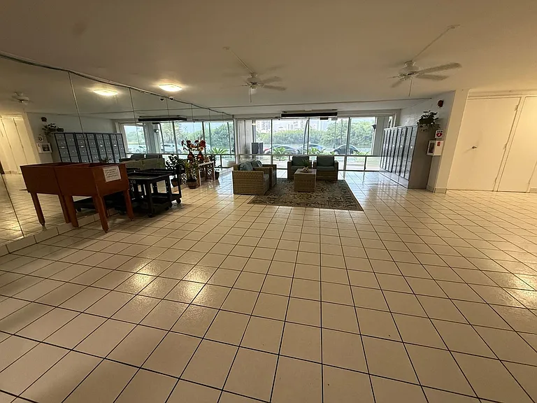 2211 Ala Wai Blvd #2015 — Photo 12