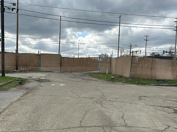 5th image of 432-434 Hosack St