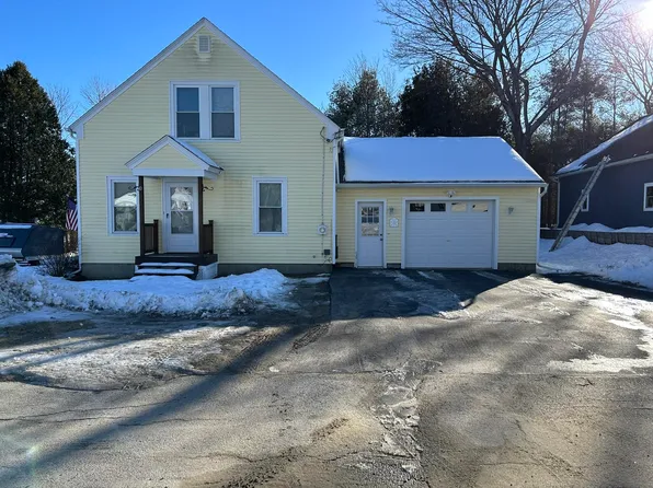 10 Nimitz Street, Lewiston, ME 04240