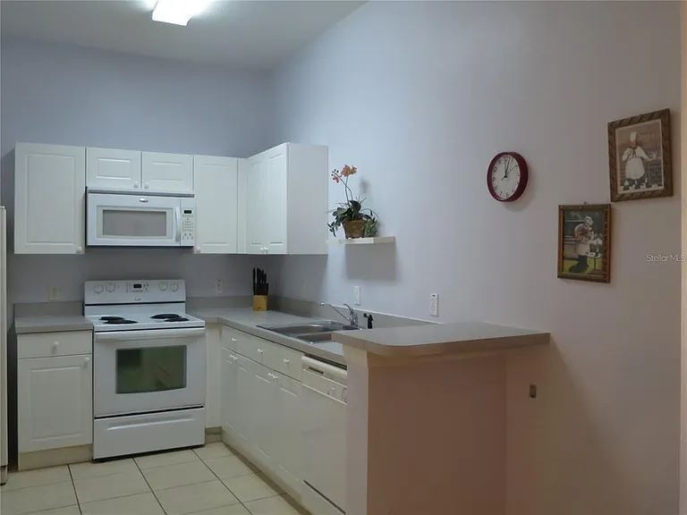 2806 Club Cortile Cir #B — Photo 19