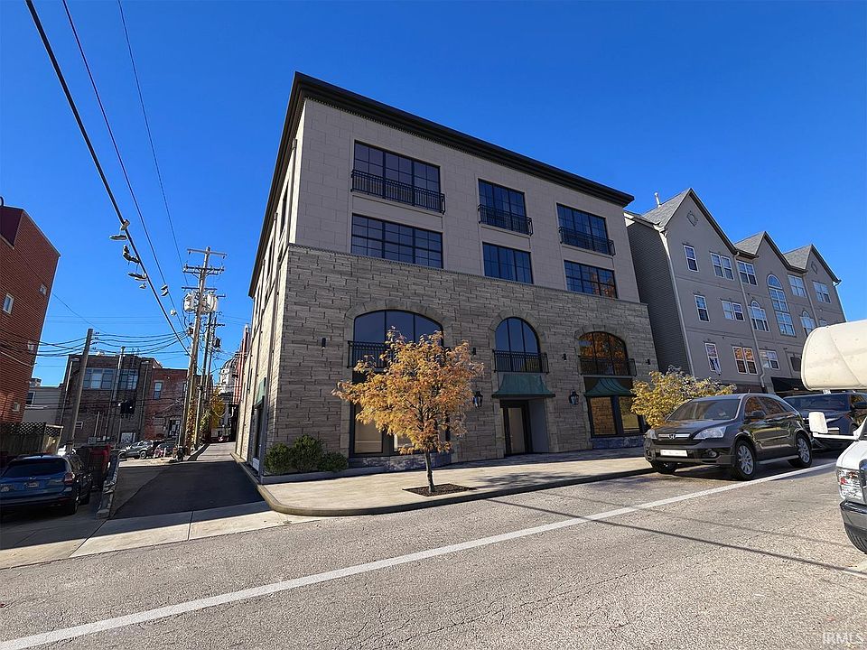 1st image of 115 N Washington St #202