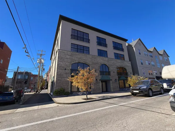 115 N Washington St Unit 402, Bloomington, IN 47408