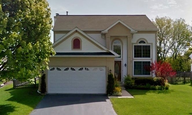 Traditional Cape Cod style : Exterior wood trim repainted 5 years ago