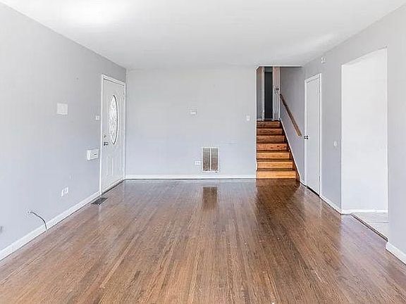 4th image of 14815 Winchester Ave