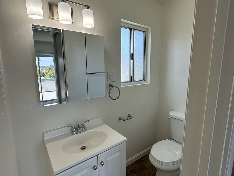 4221 4th Ave — Photo 30