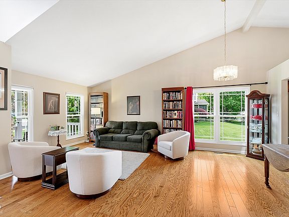 5th image of 11150 Plum Hollow Cir