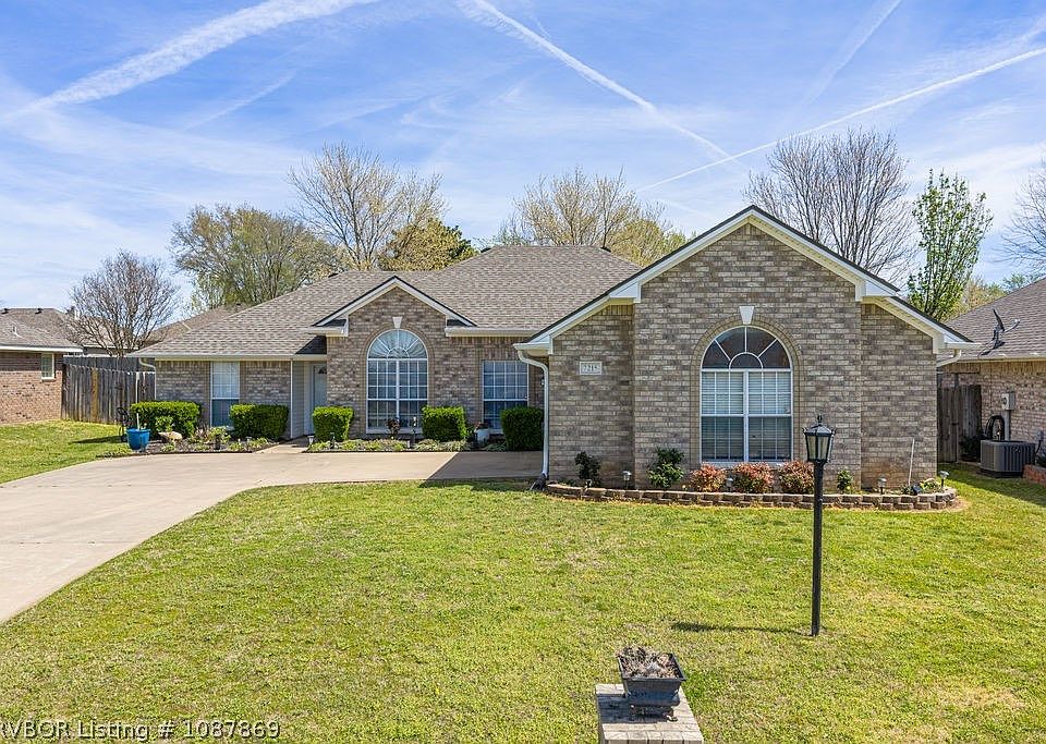 1st image of 7215 Red Pine Dr