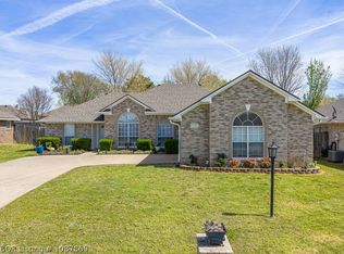 7215 Red Pine Dr, Fort Smith, AR 72916