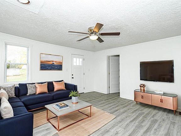 3rd image of 10184 Walnut St