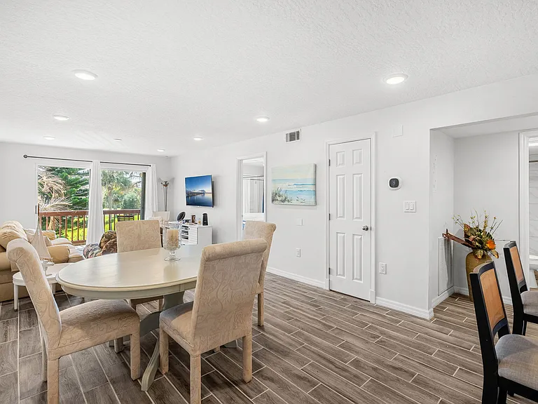 1318 S Miramar Ave #208 — Photo 11
