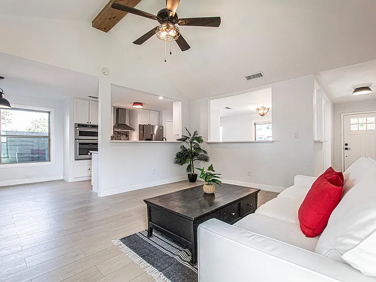 3907 Chase Cir — Photo 12