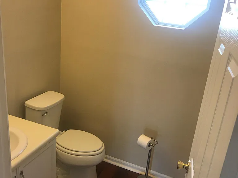 Downstairs 1/2 bath