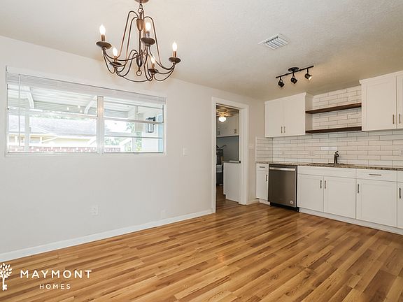5th image of 1228 Vista Pl