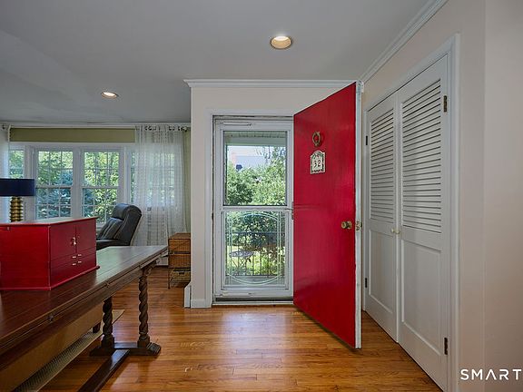 4th image of 32 Lincoln Lane