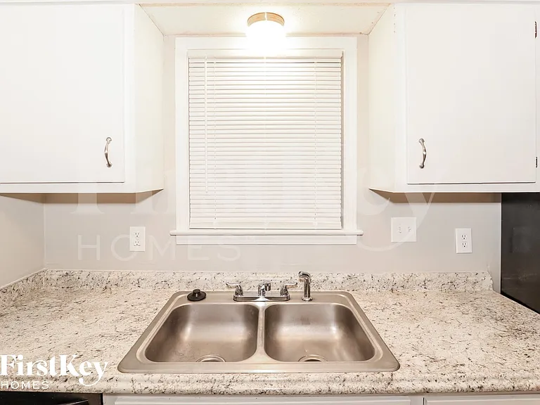 6901 Aspenhill Dr — Photo 5