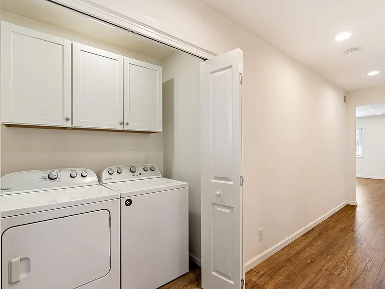 222 Mortimer Ln — Photo 28