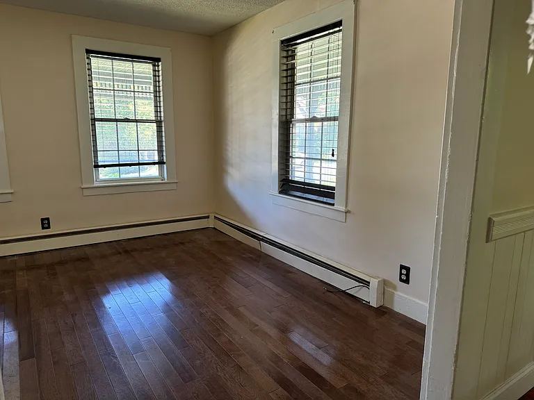 41-43 Pleasant St #43 — Photo 6