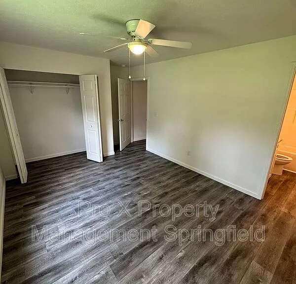 1618 W Scott St — Photo 15